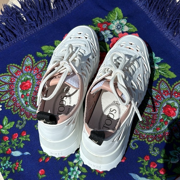 TOD’S White Leather Laser Cut Women’s Sneakers Size 5 - Picture 3 of 8